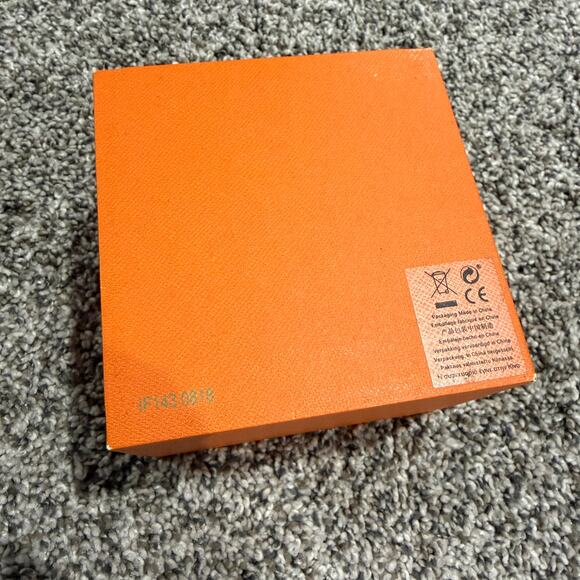 Tory Burch Collins Women's Watch TBW1202, New in box, Needs new battery - Picture 8 of 8